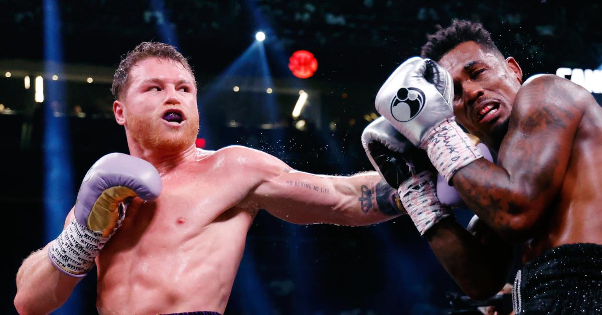 Saul Canelo Alvarez boxing Jermell Charlo in 2023