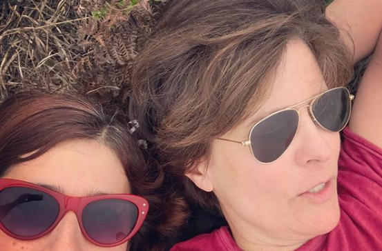 why does kara swisher wear sunglasses cover