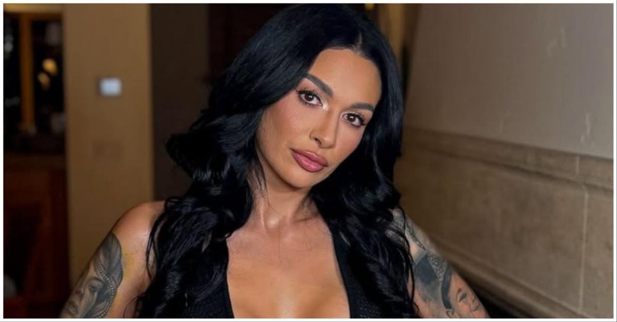 Amani Jlassi poses for Instagram. 