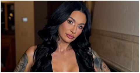 Amani Jlassi poses for Instagram.