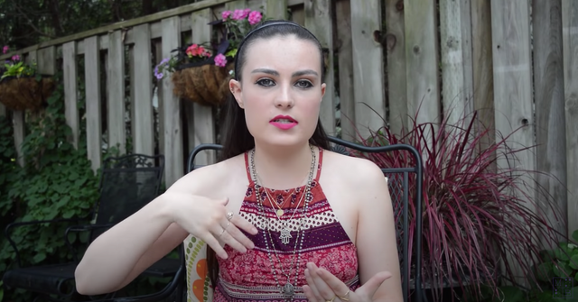 is molly burke fully blind