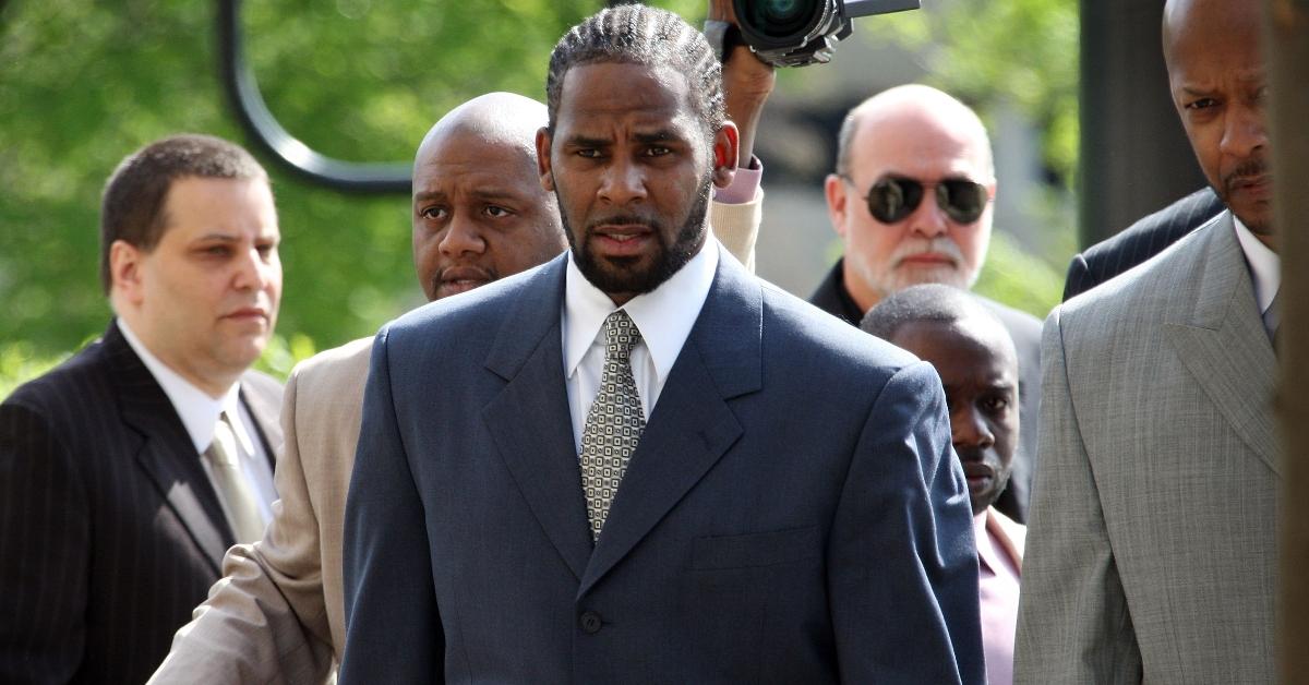 R. Kelly heading to court in 2008