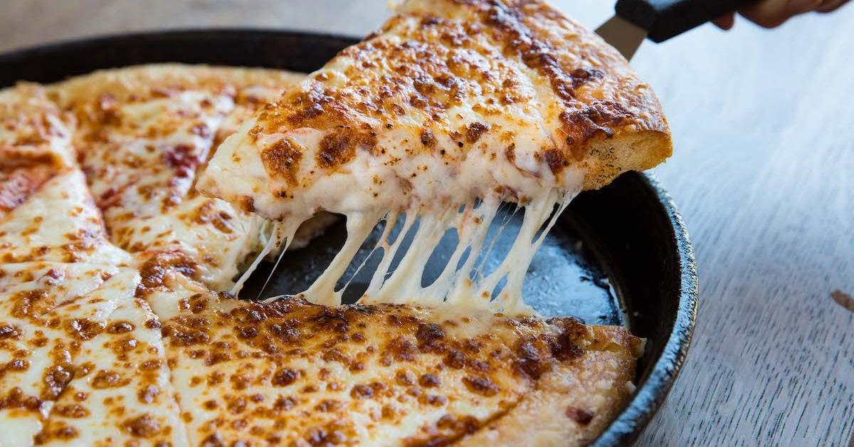 A cheese pizza pie