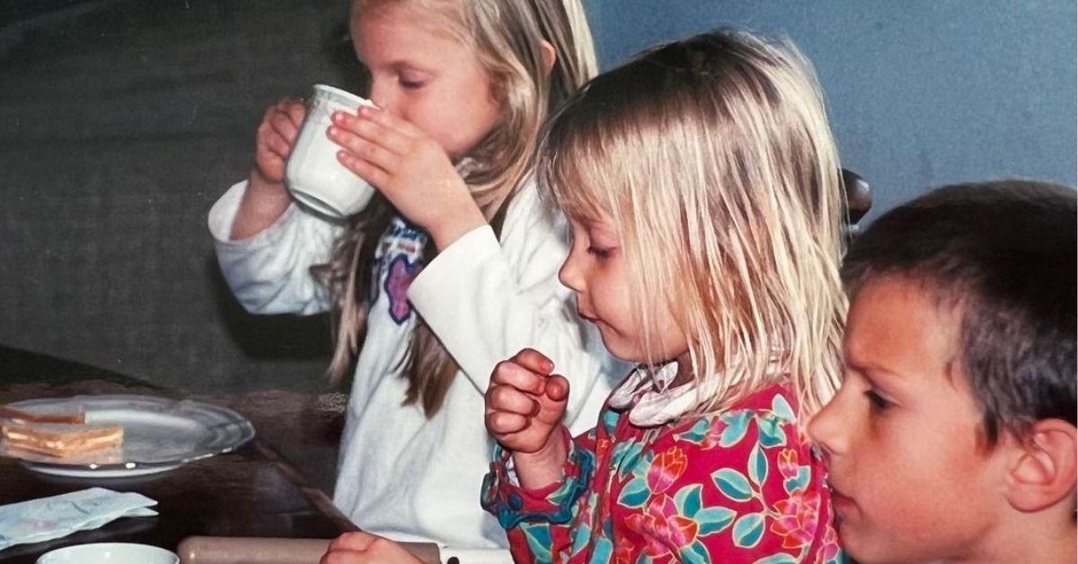 (l-r): Olivia Plath and her siblings