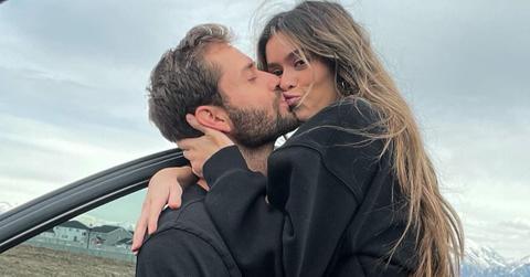 Taylor Frankie Paul kissing Dakota Mortensen