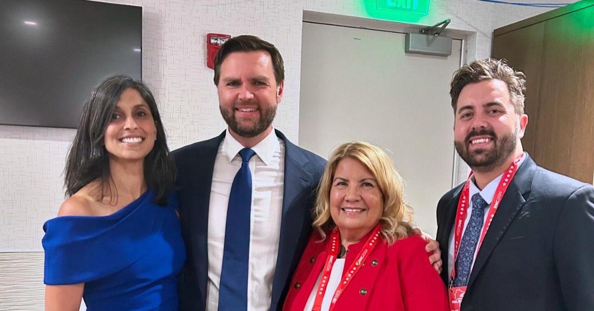 JD Vance with his wife and his brother. 