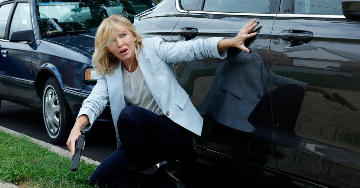 Kelli Giddish as Detective Amanda Rollins