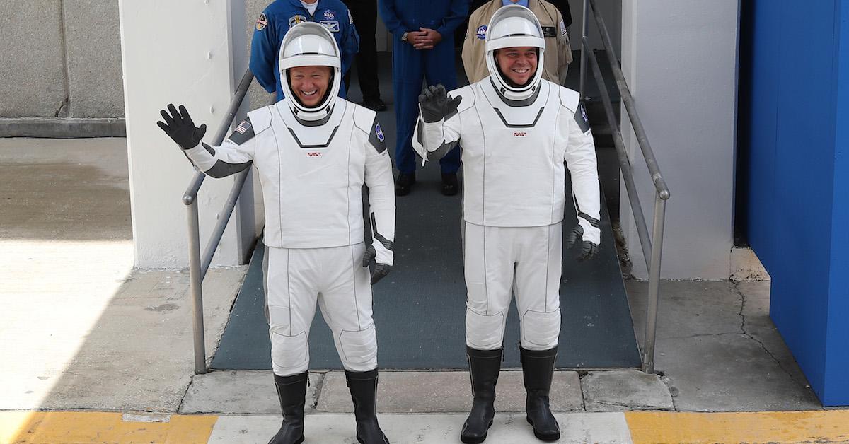 spacex dragon spacesuits