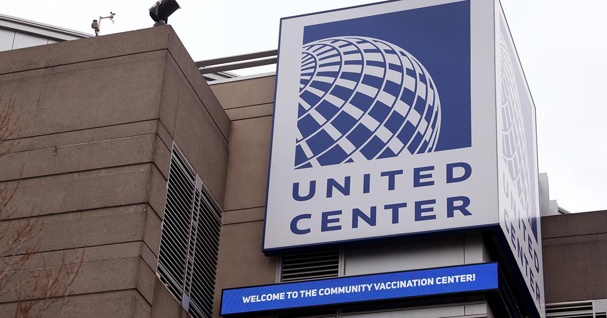 United Center logo on the side of the stadium. 