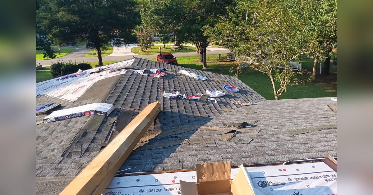 distractify.com - Distractify Staff - 8 Roofing Contractors for Insurance Claims Following Myrtle Beach Storms