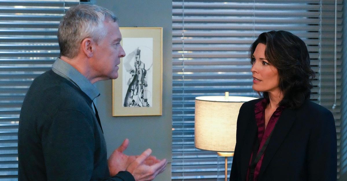 Tate Donovan as Jake Reed and Alana De La Garza as Special Agent in Charge Isobel Castille in 'FBI'