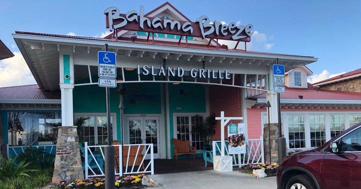The front of a Bahama Breeze restaurant. 