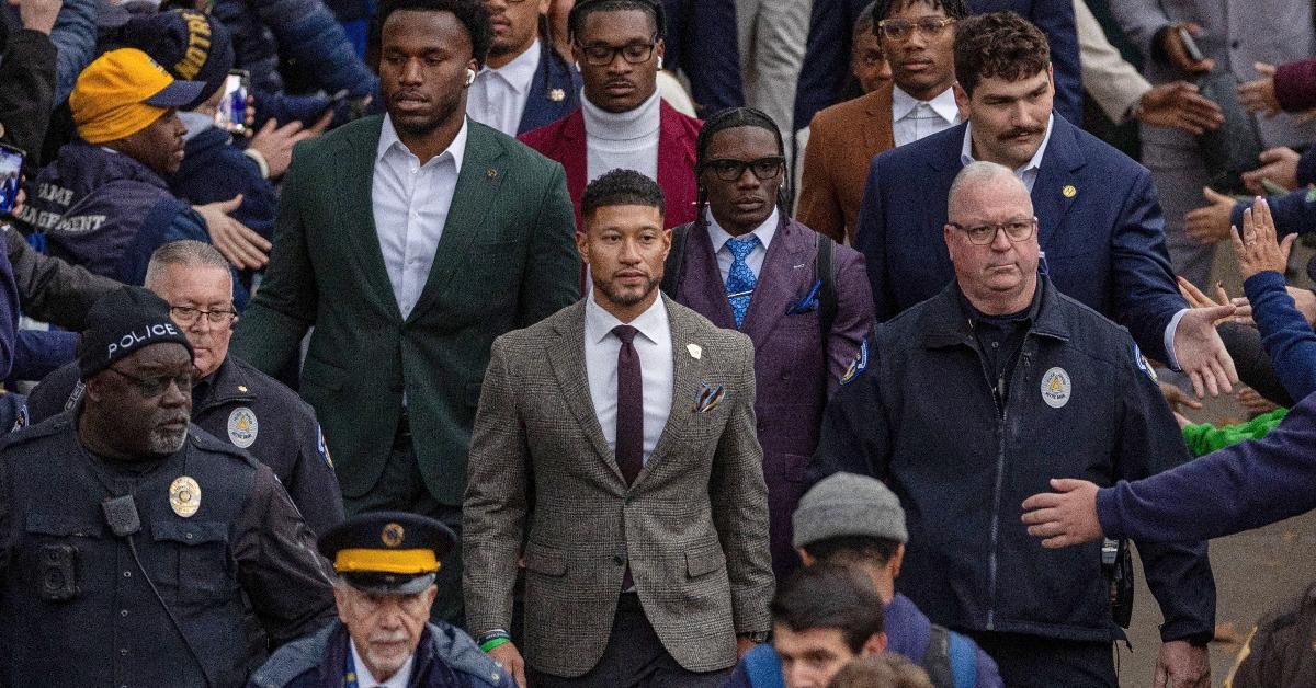 Notre Dame head coach leaded team into game