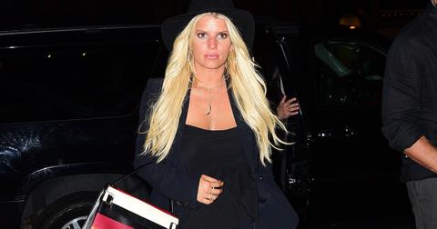jessica-simpson-tummy-tuck-1580846825484.jpg