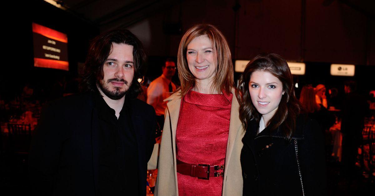 (gd) : Edgar Wright, Dawn Hudson et Anna Kendrick lors d'un événement.