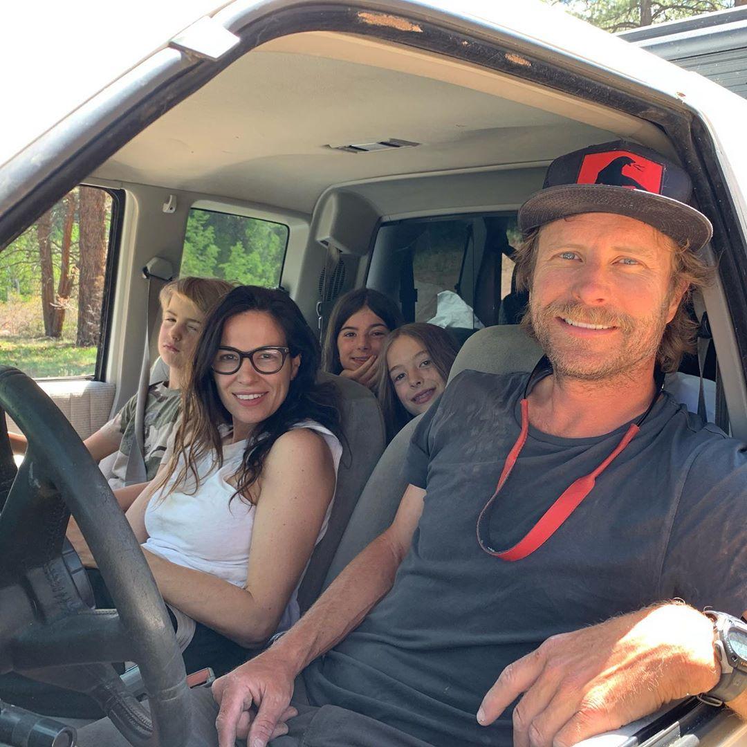 dierks-bentley-wife-1605146674915.jpg