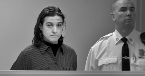 howtofixadrugscandal_limitedseries_episode1_00_20_41_05-1584115905855.png