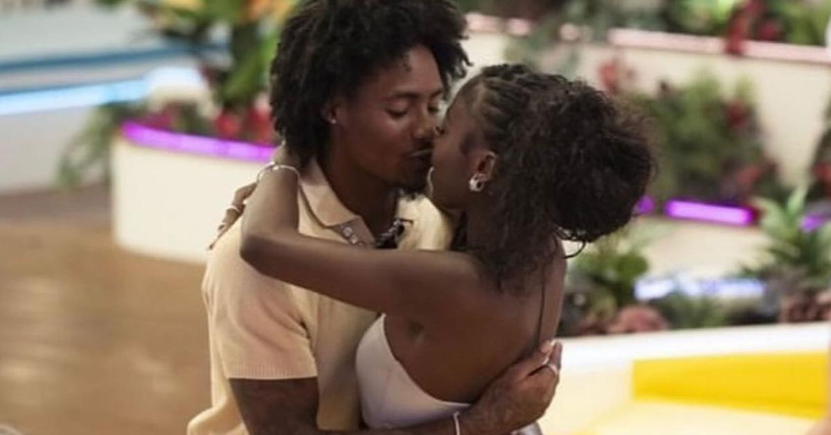 Kordell and Serena kiss at the Villa on Love Island USA