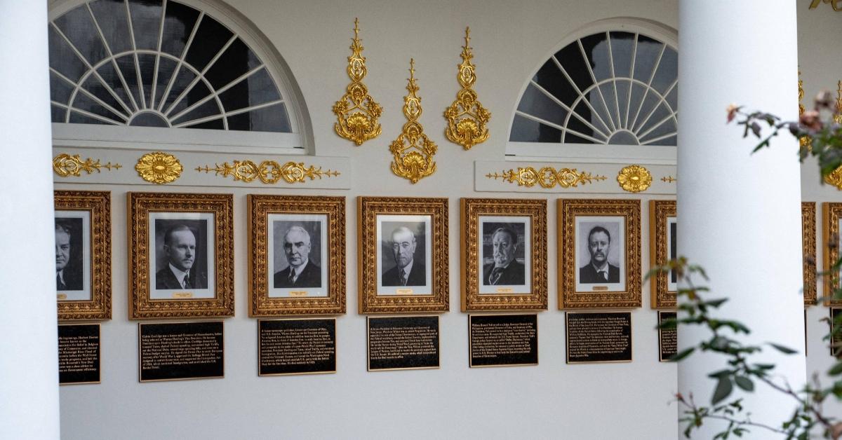 Here's What Trump's White House Presidential Plaques Say
