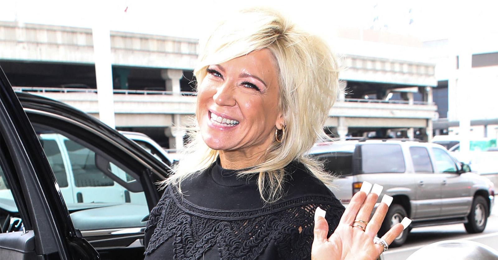This &ldquo;Theresa Caputo-esque&rdquo; Drive-by Reading Has Us Shook