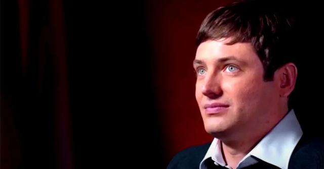 A closeup of Burke Ramsey's face on the Dr. Phil show.