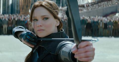 Katniss (Jennifer Lawrence) shoots Coin instead of President Snow.