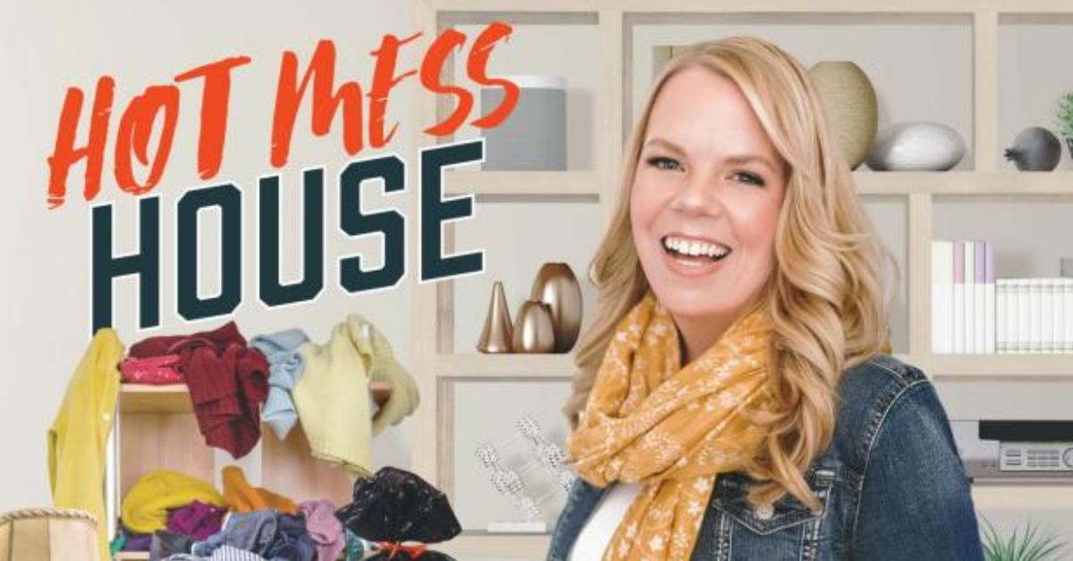 Who Is The Host Of Hot Mess House Meet Organizing Expert Cas Aarssen   Hot Mess House Host2 1593027211121 