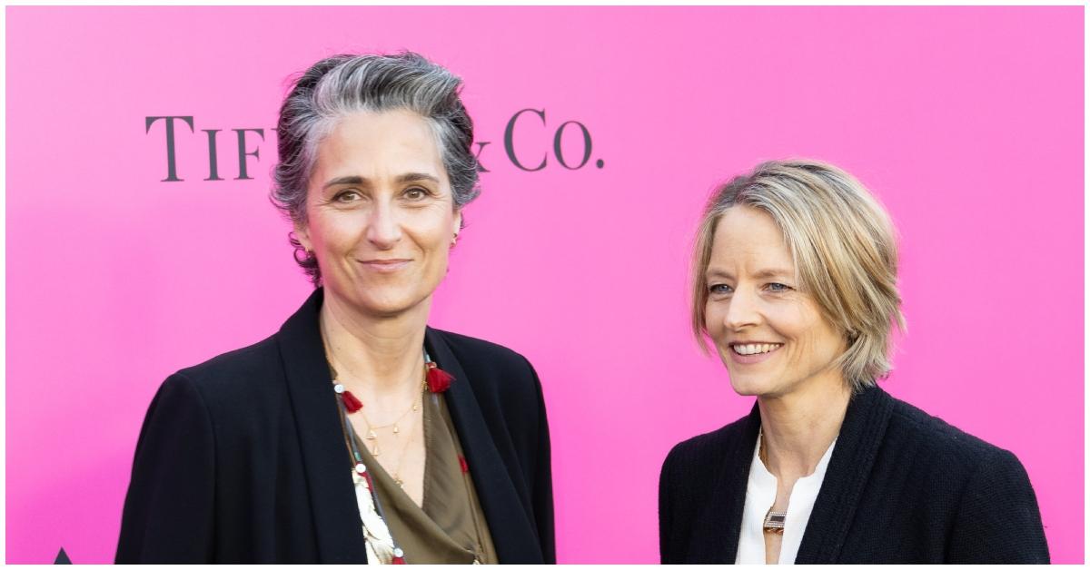 (l-r): Alexandra Hedison and Jodie Foster 