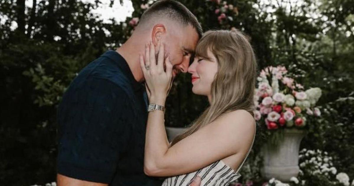 Travis Kelce proposes to Taylor Swift