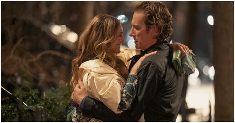 (l-r): Sarah Jessica Parker as Carrie Bradshaw and John Corbett as Aidan Shaw