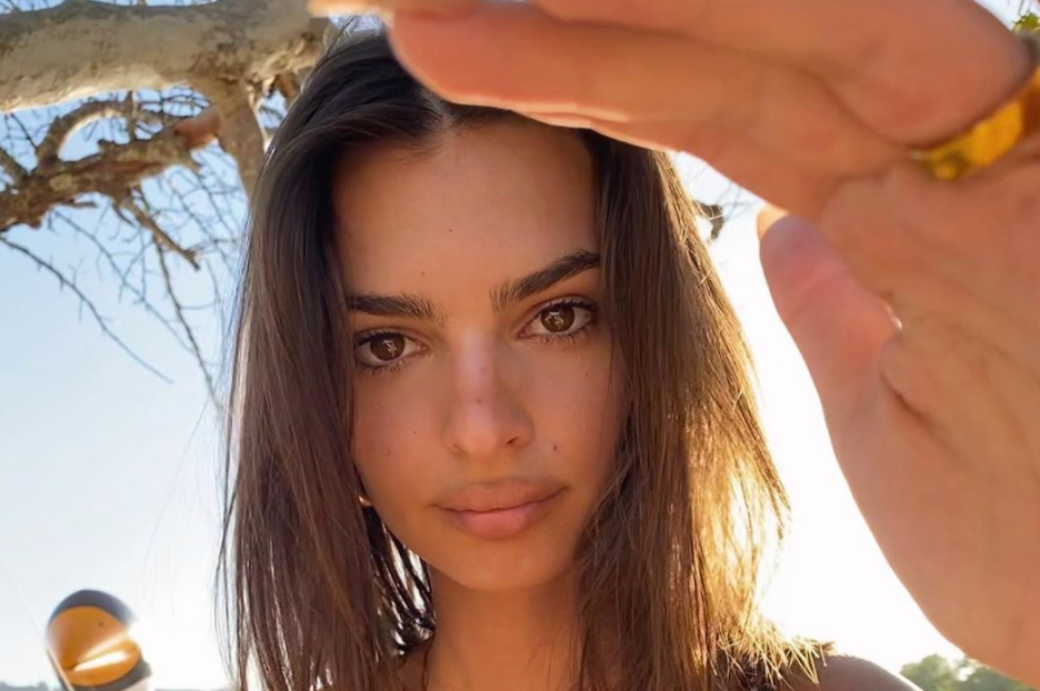 emily ratajkowski treats magazine cover