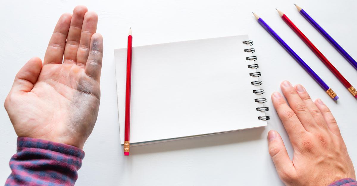 20 Struggles Only Left Handed People Will Understand