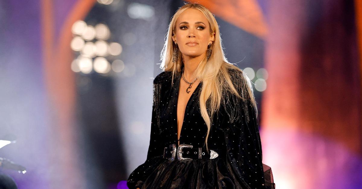 What's up With Carrie Underwood's Lips? Here's What We Know