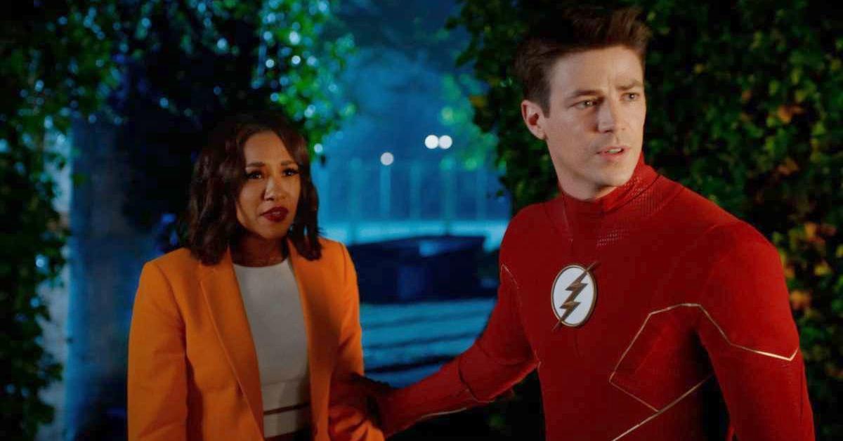 Candice Patton and Grant Gustin in 'The Flash'