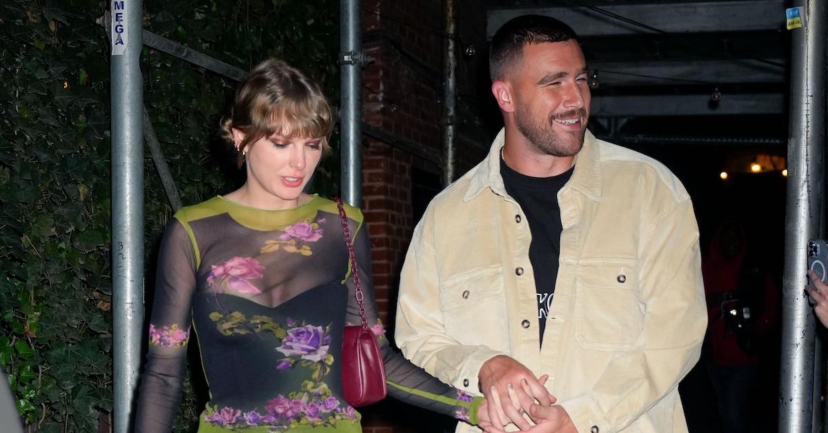 taylor swift travis kelce holding hands