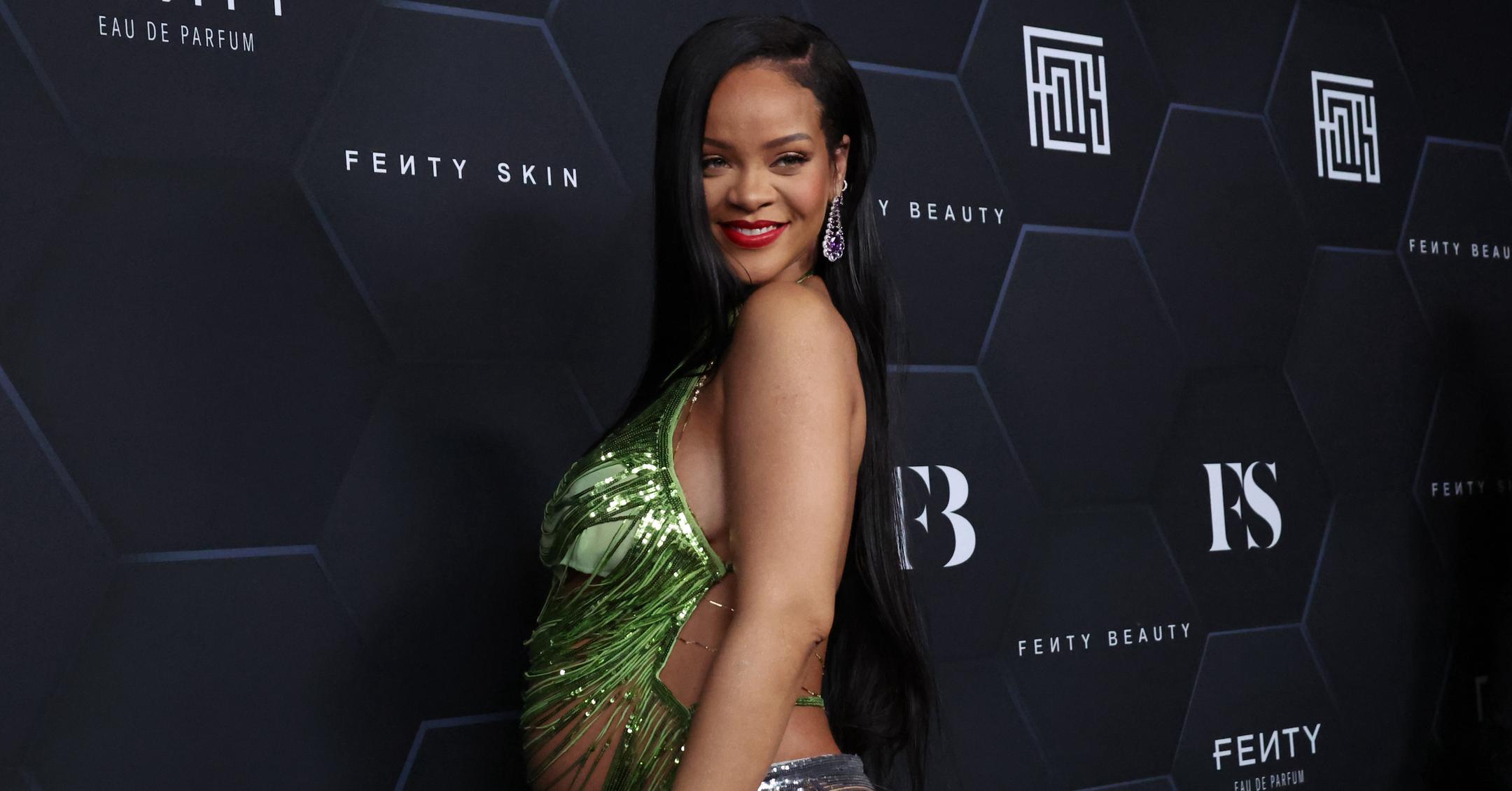 What Is Rihanna's Due Date? Here's How a Charm Bracelet Could Tell Us