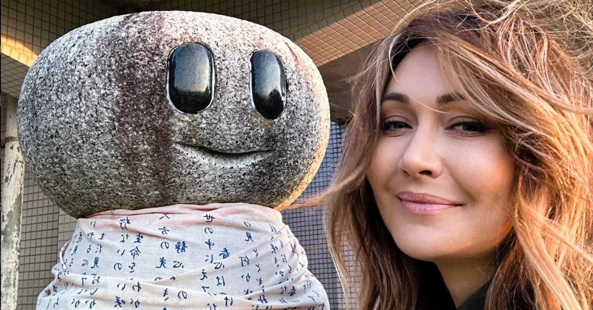 Jessica Chobot poses for photo on Instagram