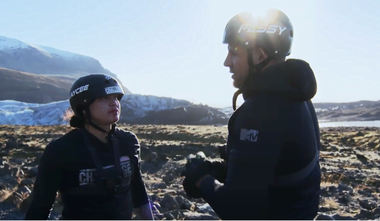 Kaycee pleading with Fessy to try and eat during the eating portion of 'The Challenge: Double Agents' finale. 