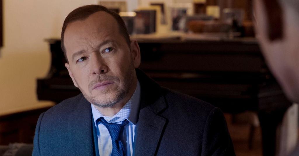 Blue Bloods Fans Have A Lot To Say About Who Danny Is Dating   Donnie Wahlberg Blue Bloods 1674504175203 