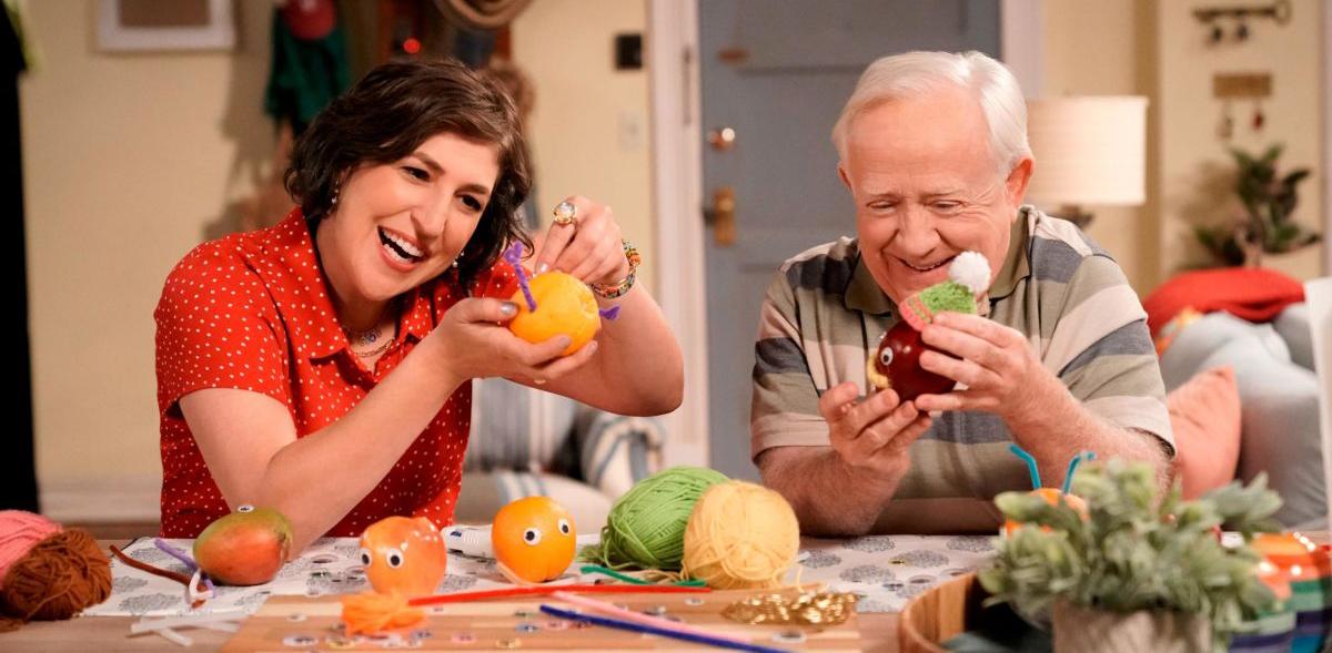 Call Me Cat episode with Mayim Bialik and Leslie Jordan