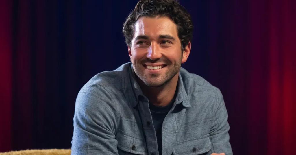 What Time Does The Bachelor Come on Hulu? Details - When Does The Bachelor Come Out On Hulu