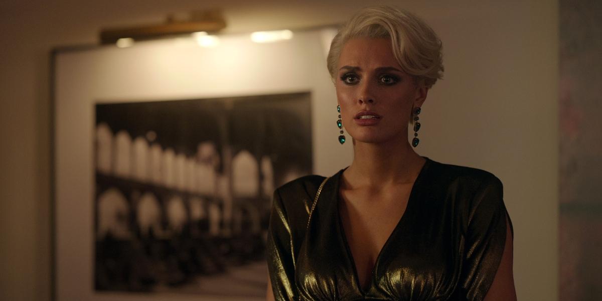 Wallis Day’s ‘Sex/Life’ Character Is Pregnant In Season 2