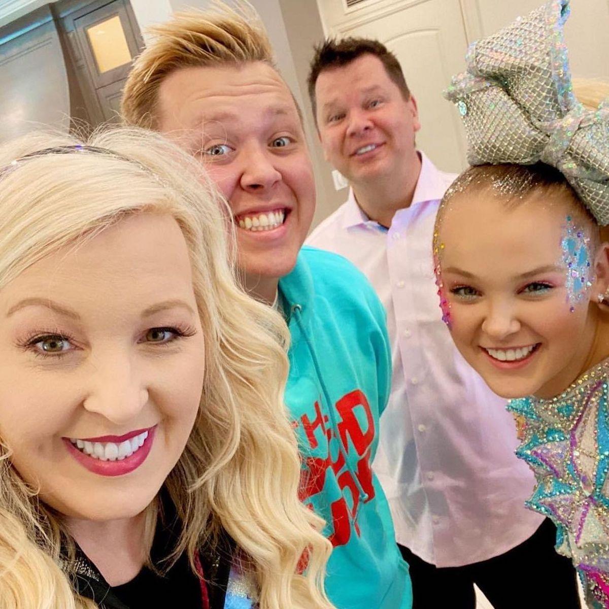 jojo siwa parents siblings