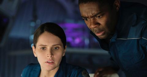 what happened to earth the midnight sky