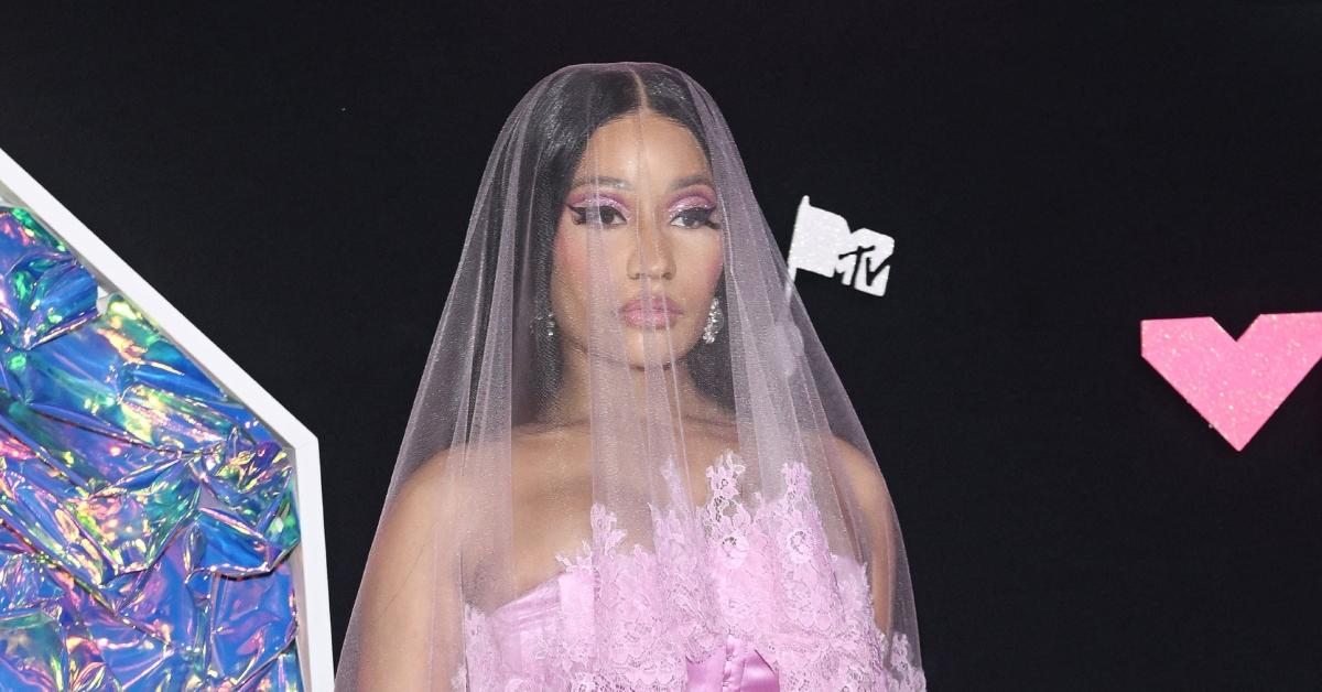 Nicki Minaj posing at the VMAs