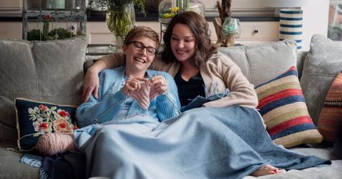 Sarah Chalke and Katherine Heigl in 'Firefly Lane.'