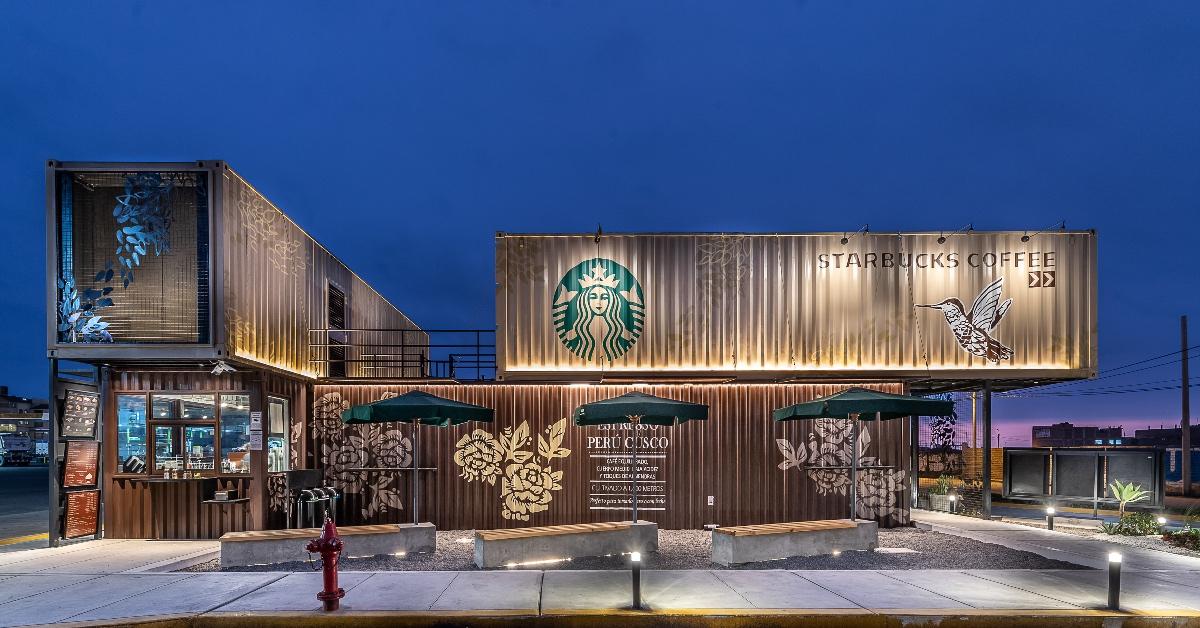 Panamericana Sur Starbucks near Lima, Peru