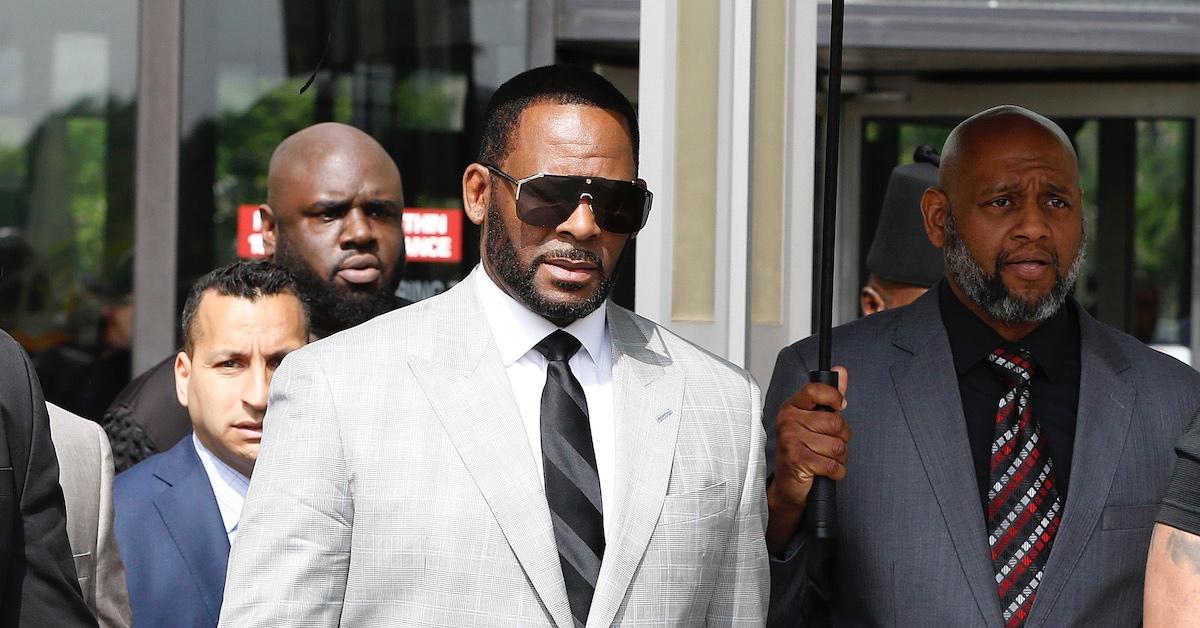 R. Kelly exiting the court house