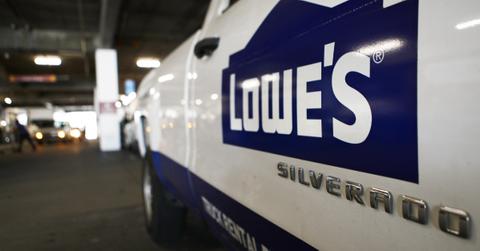 Lowes Delivery Truck