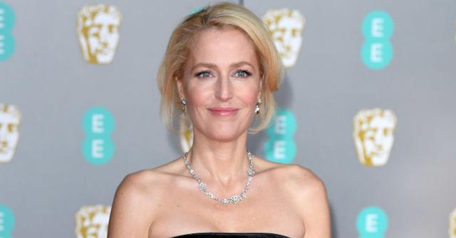 Why Does Gillian Anderson Have a British Accent? Is Her Accent Fake?